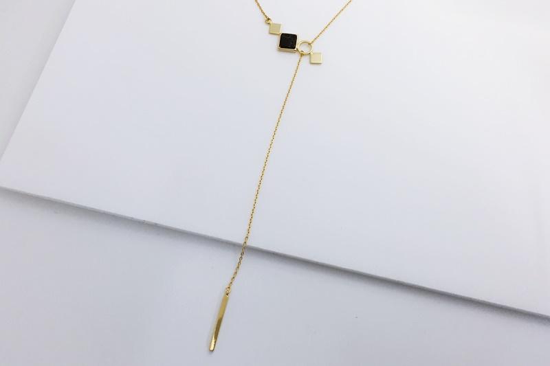 [Ozel] Delicate Fit Glossy Howlite Gemstone Necklace