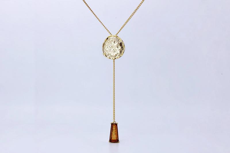 Ozel] Sophisticated Glass Necklace