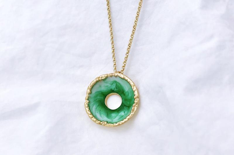 [Ozel] Sophisticated Epoxy Necklace