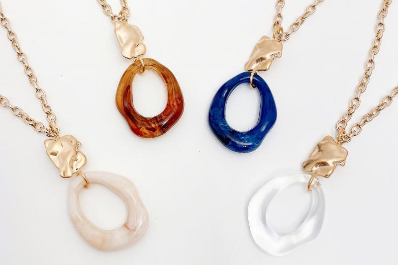 Ozel] Necklace of Subtle Charm