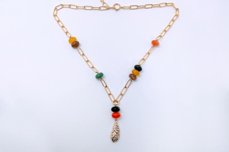 [Ozel] Acrylic Necklace with Subtle Charm