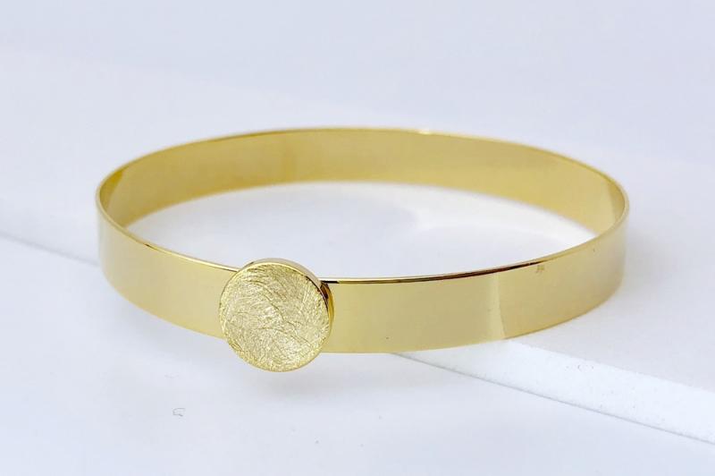 [오젤] 감각적인 언발란스 커브 유광 신주 팔찌