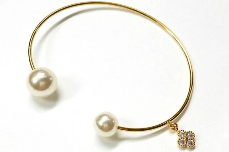 [Ozel] Casual mood glossy brass pearl cubic zirconia bracelet