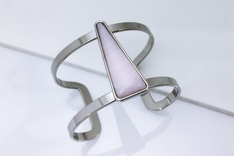 [Ozel] Daily Point Glossy Rose Quartz Gemstone Brass Zinc Alloy Bracelet