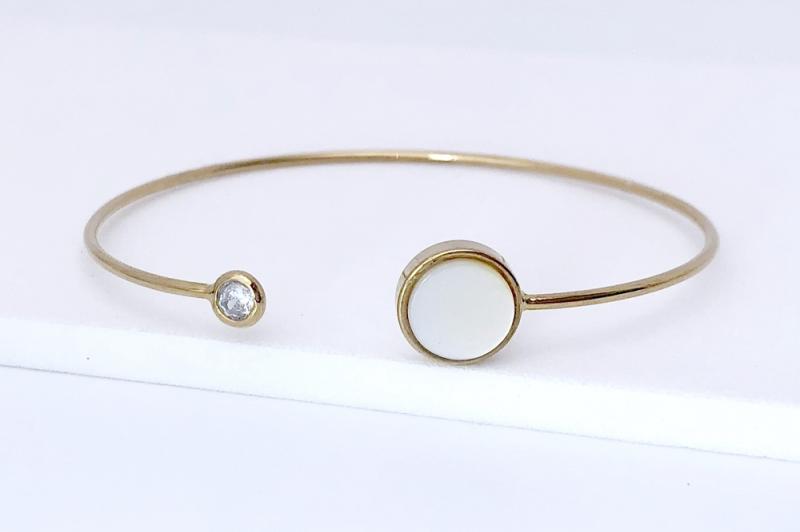 [Ozel] Delicate Fit Glossy Wire Brass Natural Mother-of-Pearl Bracelet