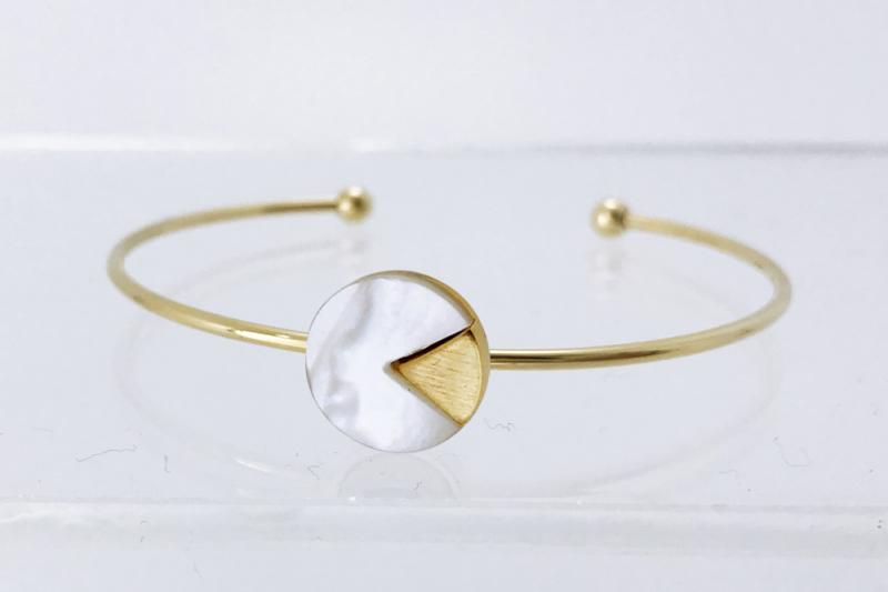 [Ozel] Layered Matte Glossy Wire Brass Natural Mother-of-Pearl Bracelet