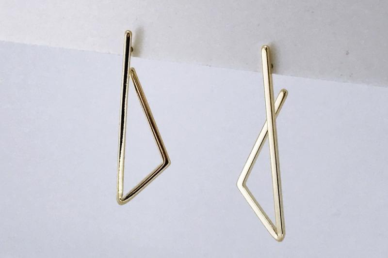 [Ozel] Subtle Charm Glossy Brass Earrings