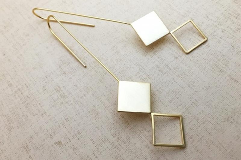[Ozel] Delicate Fit Matte Brass Earrings