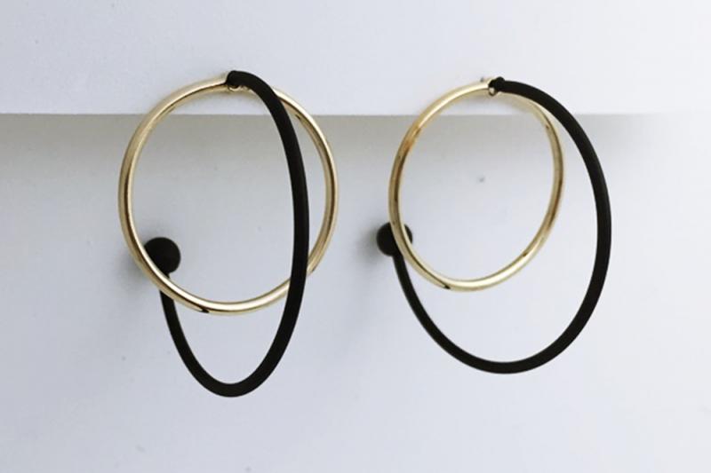 [Ozel] Subtle Charm Glossy Brass Earrings