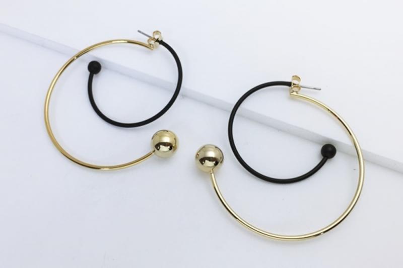 [Ozel] Stylish Glossy Brass Earrings