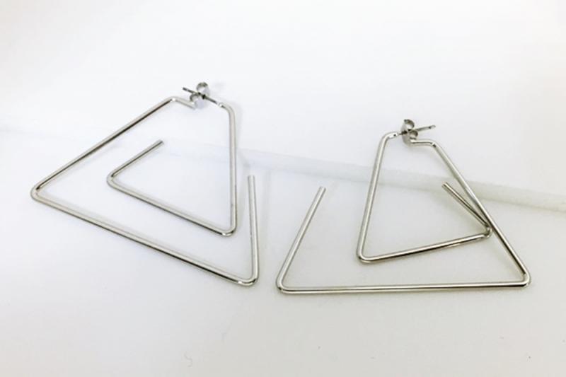 [Ozel] Daily Point Glossy Brass Earrings