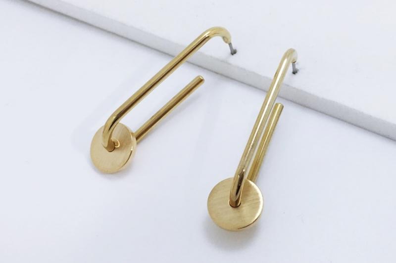 [Ozel] Statement Look Matte Glossy Brass Earrings