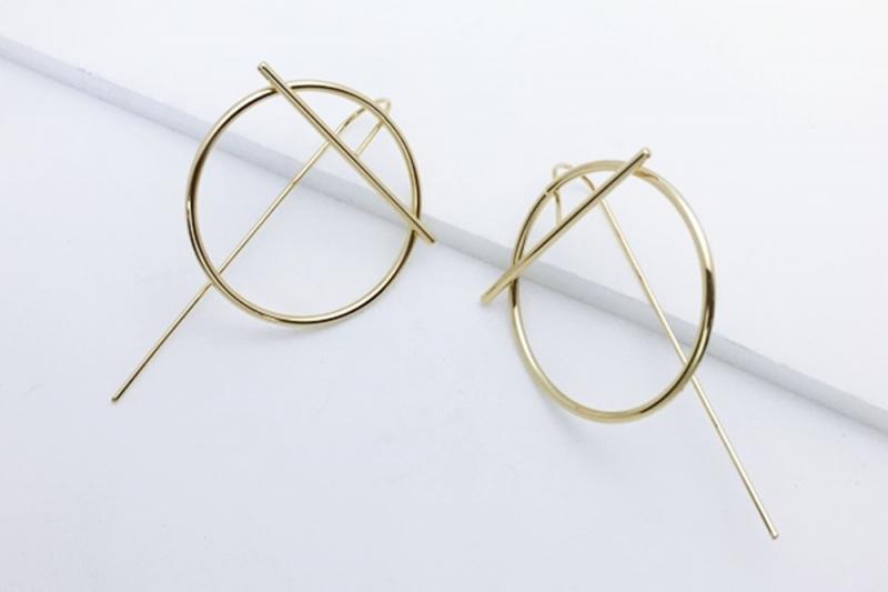 [Ozel] Delicate Fit Glossy Brass Earrings