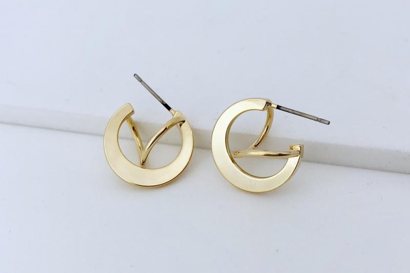 [Ozel] Subtle Charm Glossy Brass Earrings