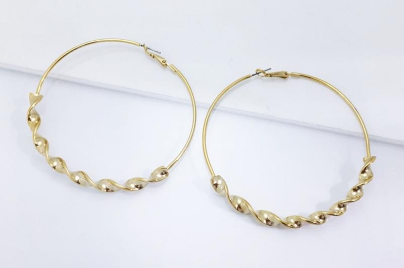 [Ozel] Vintage Vibe Glossy Brass Earrings