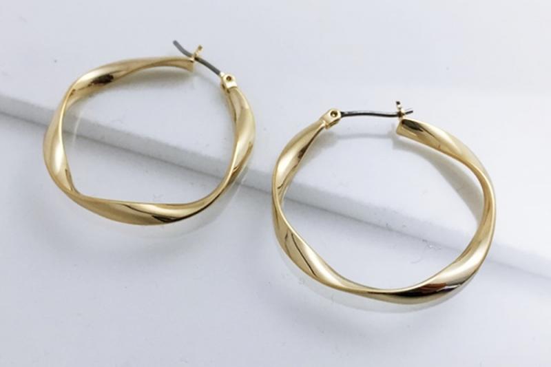 [Ozel] Sophisticated Glossy Brass Earrings