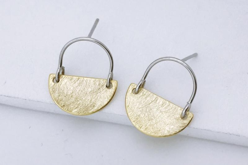 [Ozel] Feminine Asymmetrical Curve Brass Earrings