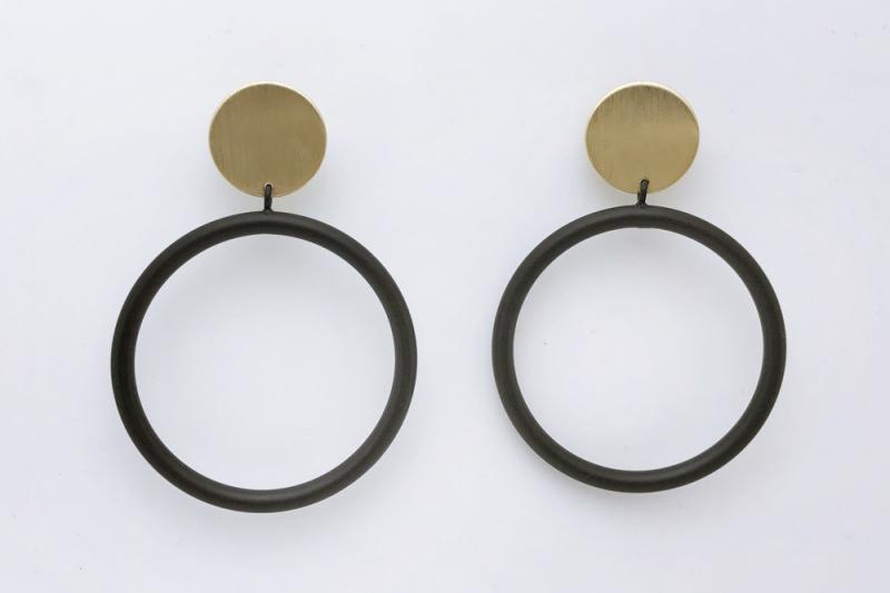 [Ozel] Subtle Charm Matte & Glossy Brass Earrings