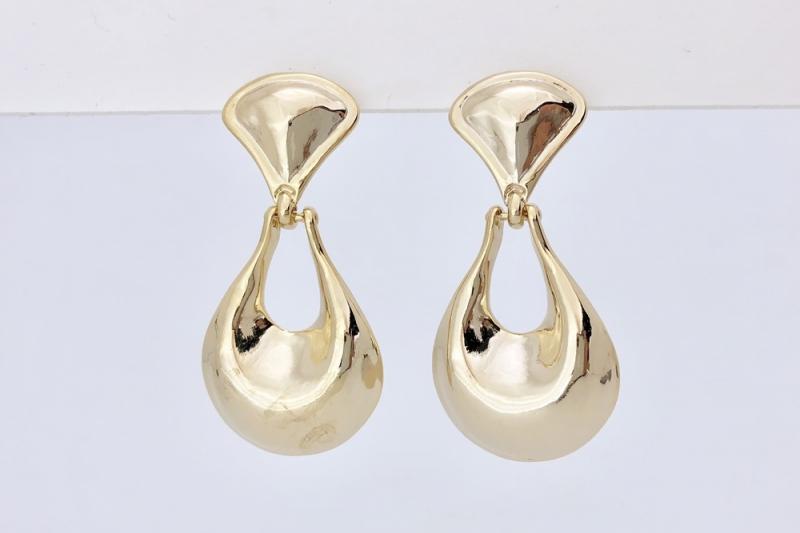 ] Girlfriend Gift Glossy Zinc Alloy Earrings [