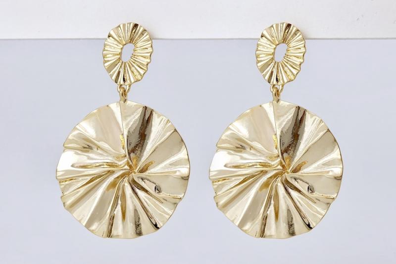 Ozel] Romantic Mood Glossy Zinc Alloy Earrings
