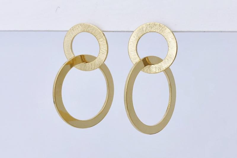 [Ozel] Chic Point Asymmetrical Curve Glossy Brass Earrings