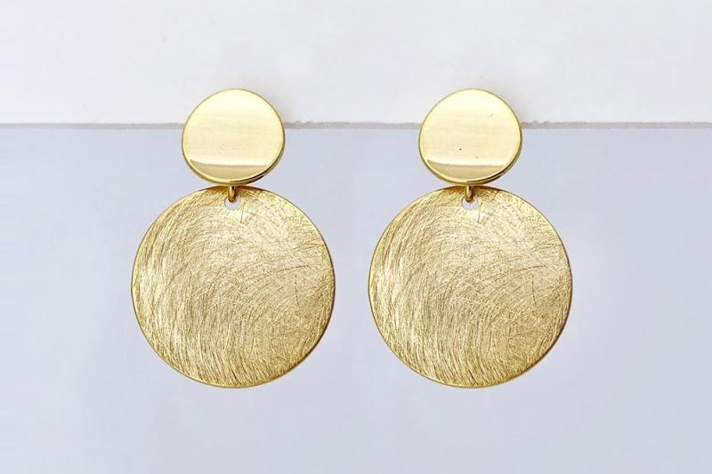[Ozel] Chic Point Asymmetrical Curve Glossy Brass Earrings