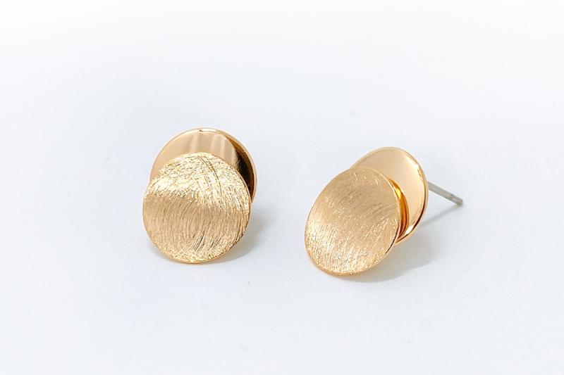 [Ozel] Casual Mood Asymmetrical Curve Glossy Brass Earrings