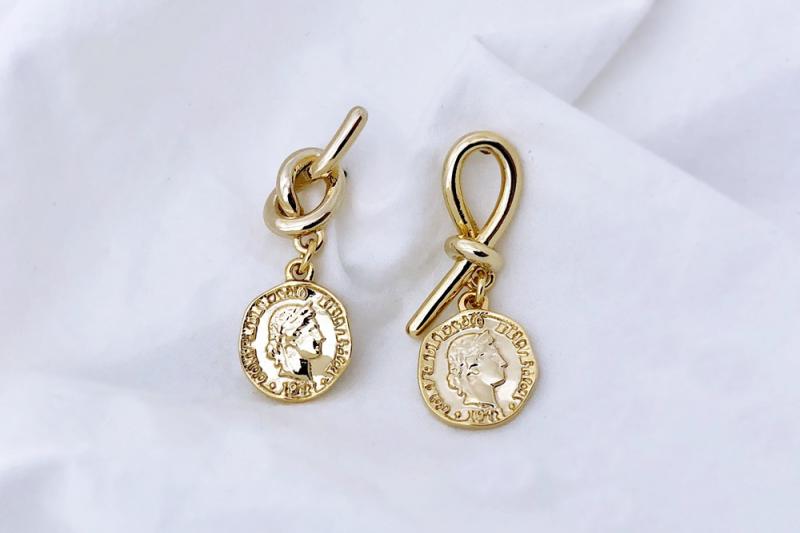 [Ozel] Girlfriend Gift Glossy Coin Zinc Alloy Earrings