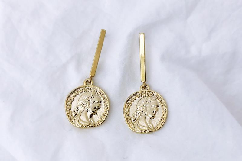 [Ozel] Chic Point Glossy Coin Brass Zinc Alloy Earrings