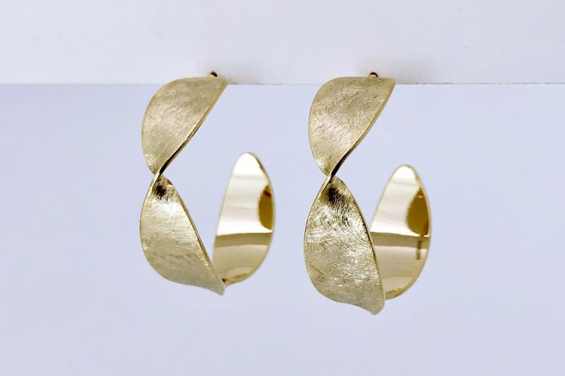 [Ozel] Stylish Asymmetrical Curve Brass Earrings