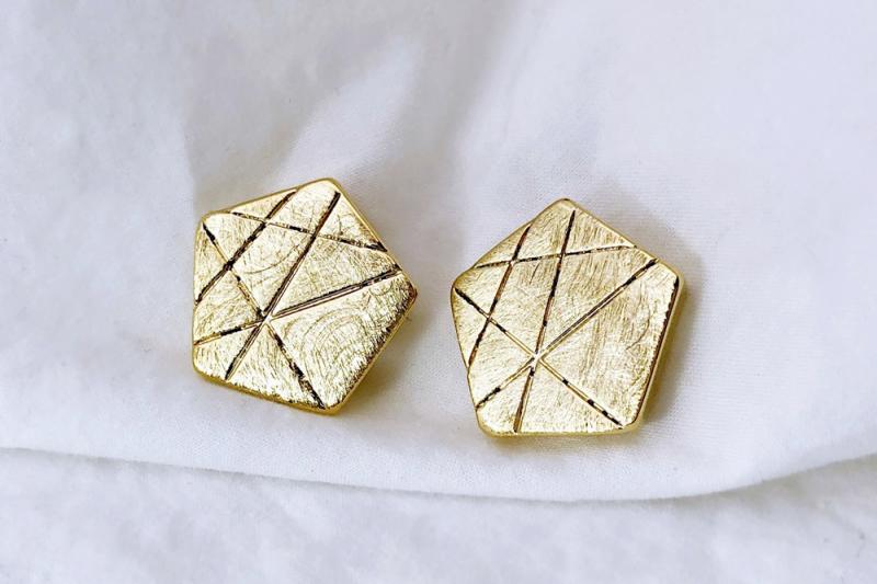 [Ozel] Daily Point Asymmetrical Curve Brass Earrings