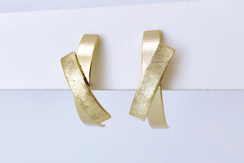 for Wedding Guest Look [Ozel] Romantic Mood Asymmetrical Curve Brass Earrings [Ozel] Daily Point Glossy Brass Cubic Ring [Ozel] Unique Mood Asymmetrical Curve Brass Earrings [Ozel] Girlfriend Gift Glossy Brass Earrings [Ozel] Delicate Fit Glossy Brass Ear