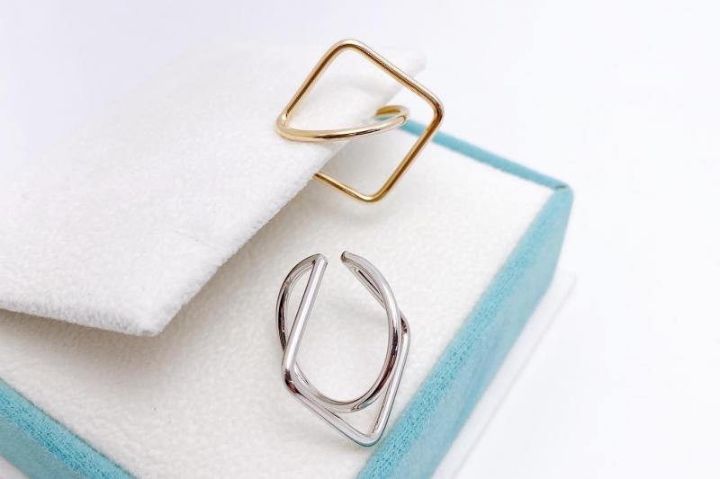[오젤] 페미닌 유광 신주 이어커프