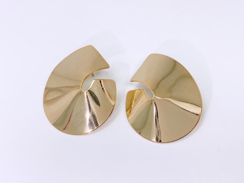 [오젤] 포인트룩 유광 신주 귀걸이
