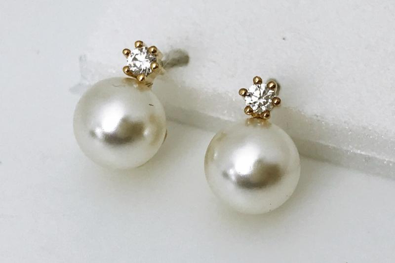 [Ozel] Shiny BRASS/ACRYLIC Pearl/Cubic Zirconia Earring