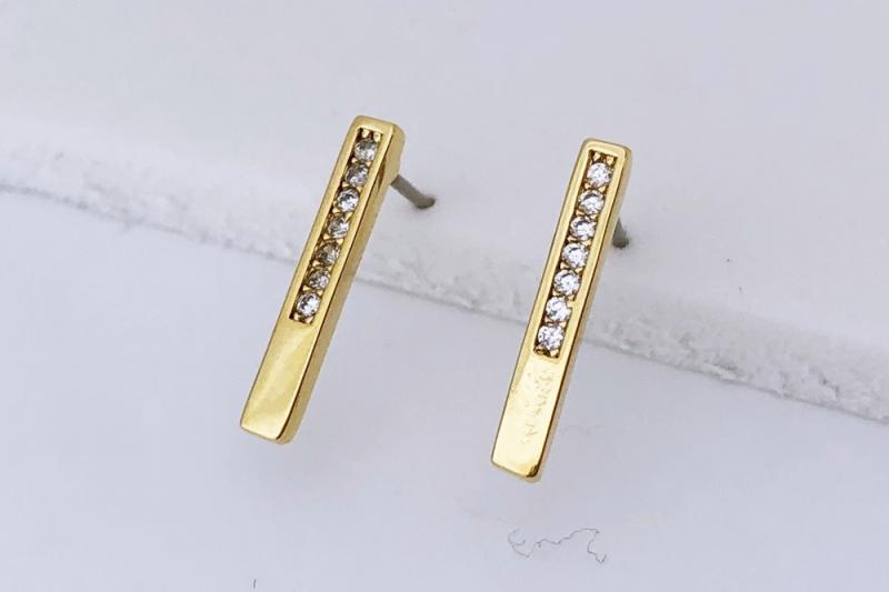 [Ozel] Delicate Fit Glossy Brass Cubic Earrings