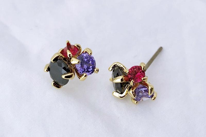 [Ozel] Unique Mood Glossy Brass Cubic Earrings