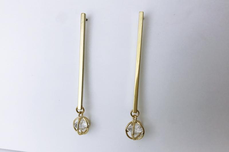 [Ozel] Feminine Glossy Brass Cubic Earrings