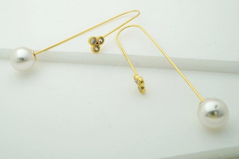 [Ozel] Wedding Guest Look Glossy Brass Pearl Cubic Earrings