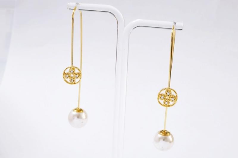 [Ozel] Casual Mood Glossy Brass Pearl Cubic Earrings