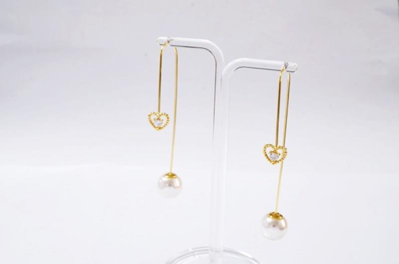 [Ozel] Wedding Guest Look Glossy Brass Pearl Cubic Earrings