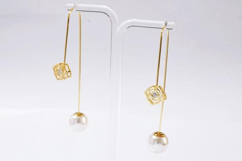 [Ozel] Girlfriend Gift Glossy Brass Pearl Cubic Earrings