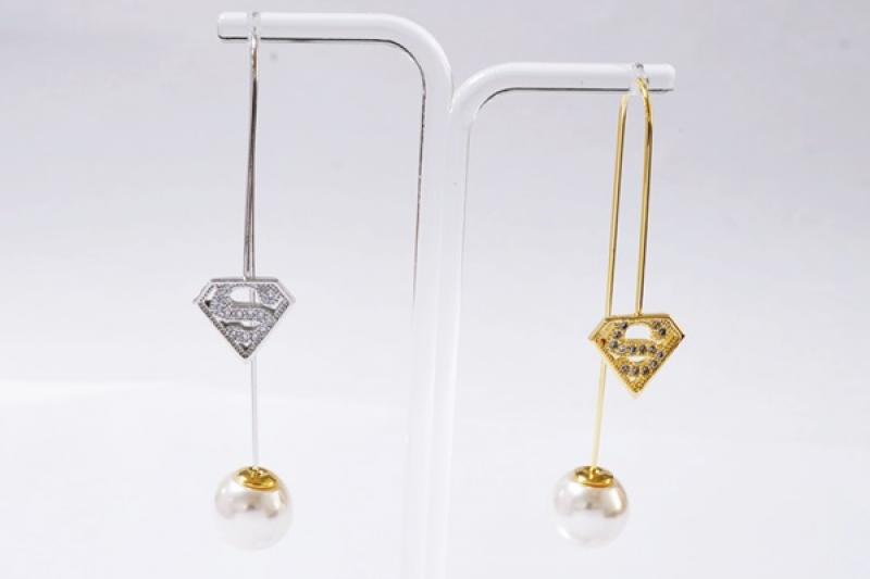 [Ozel] Layered Glossy Brass Pearl Cubic Earrings