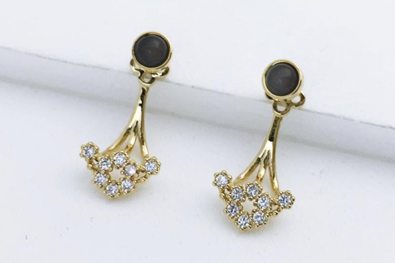 [Ozel] Delicate Fit Glossy Brass Cubic Earrings