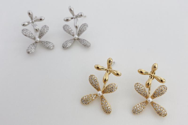 [Ozel] Shiny BRASS/ACRYLIC Pearl/Cubic Zirconia Earring
