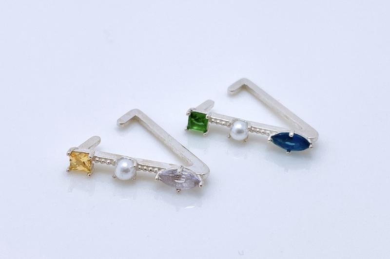[Ozel] BRASS Cubic Zirconia Ear Cuff