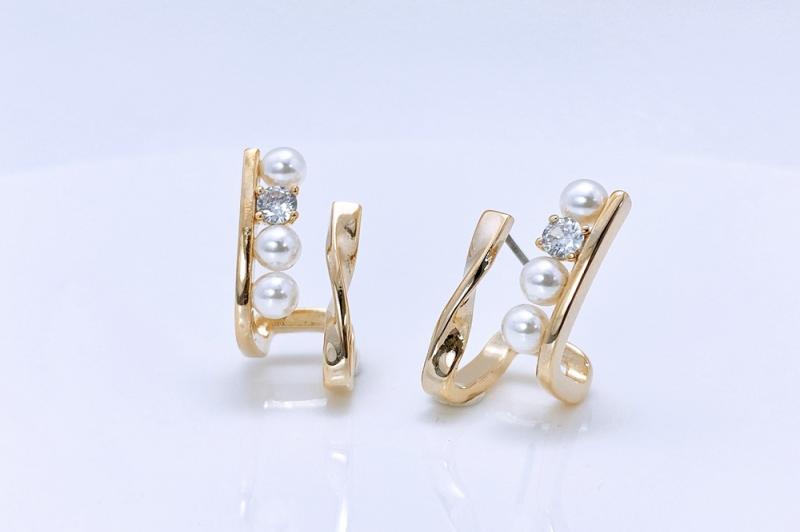 [Ozel] Daily Point Glossy Acrylic Brass Pearl Cubic Earrings