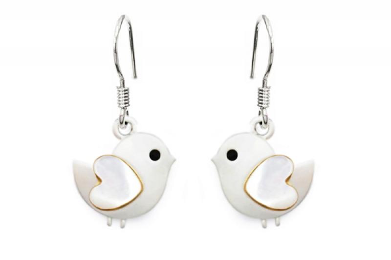 Feminine Natural Mother-of-Pearl Earrings