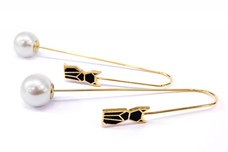 [Ozel] Stylish Pearl Earrings