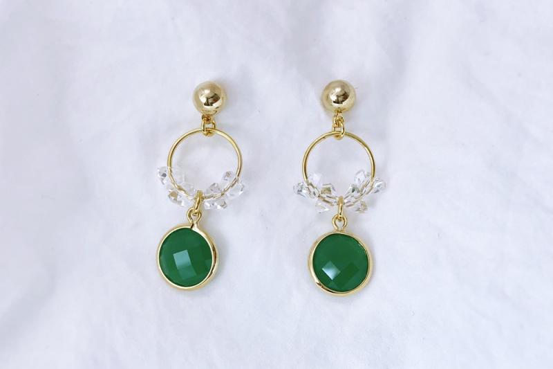 [Ozel] Vintage Vibe Glossy Crystal Brass Glass Bead Earrings
